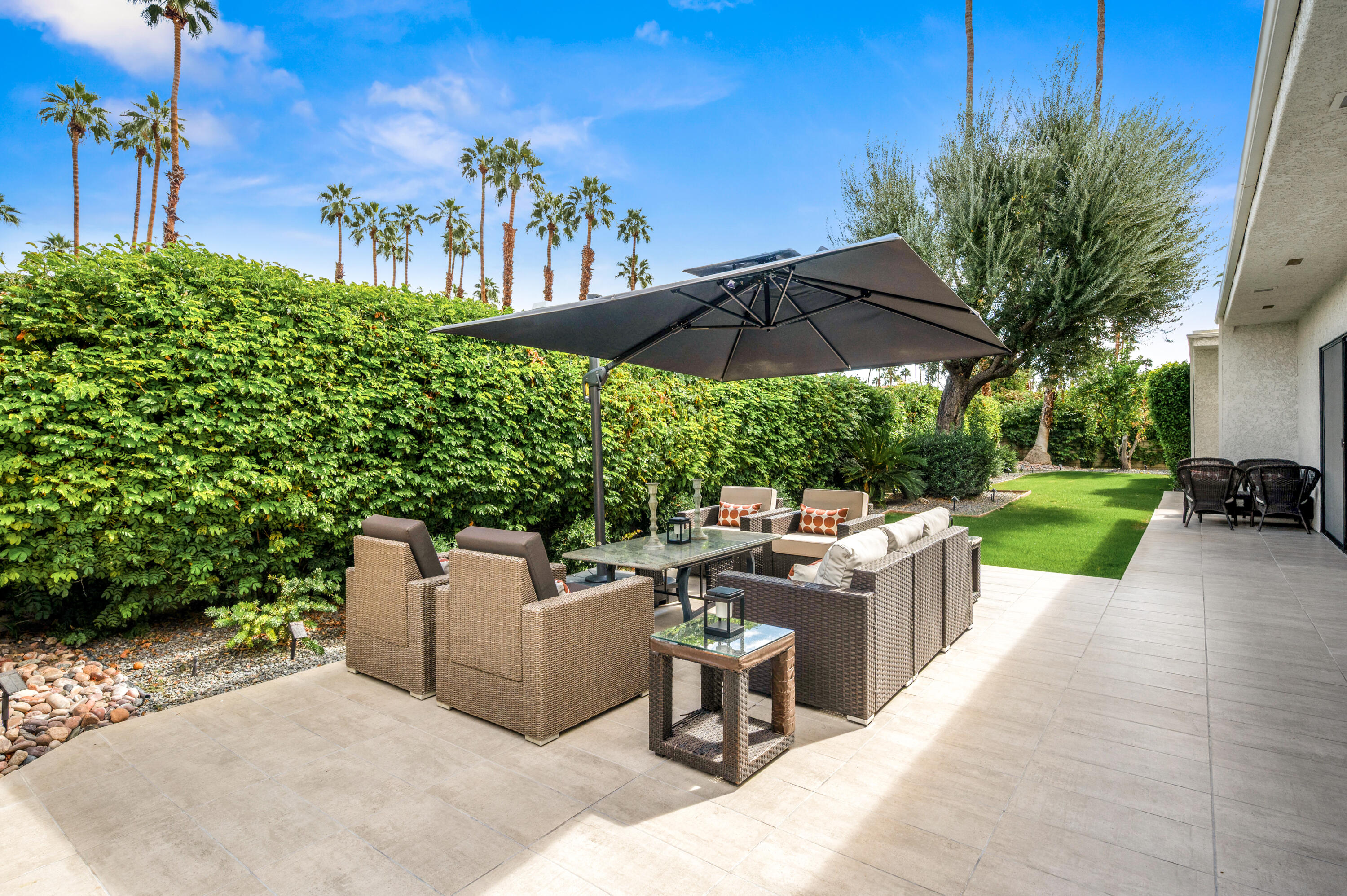 87 Magdalena Drive Rancho Mirage, CA 92270 - Photo 27 of 37 Patio