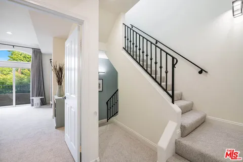 $1,095,000 | Undisclosed Address, Studio City, CA 91602