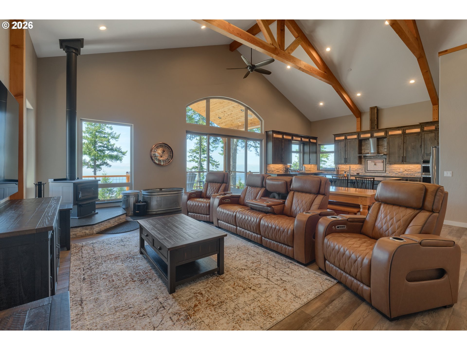 94840 Grizzly Mountain Road Gold Beach, OR 97444 - Photo 4 of 48