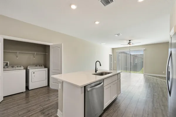 $2,300 | 1817 Party Place, Fort Pierce, FL 34947