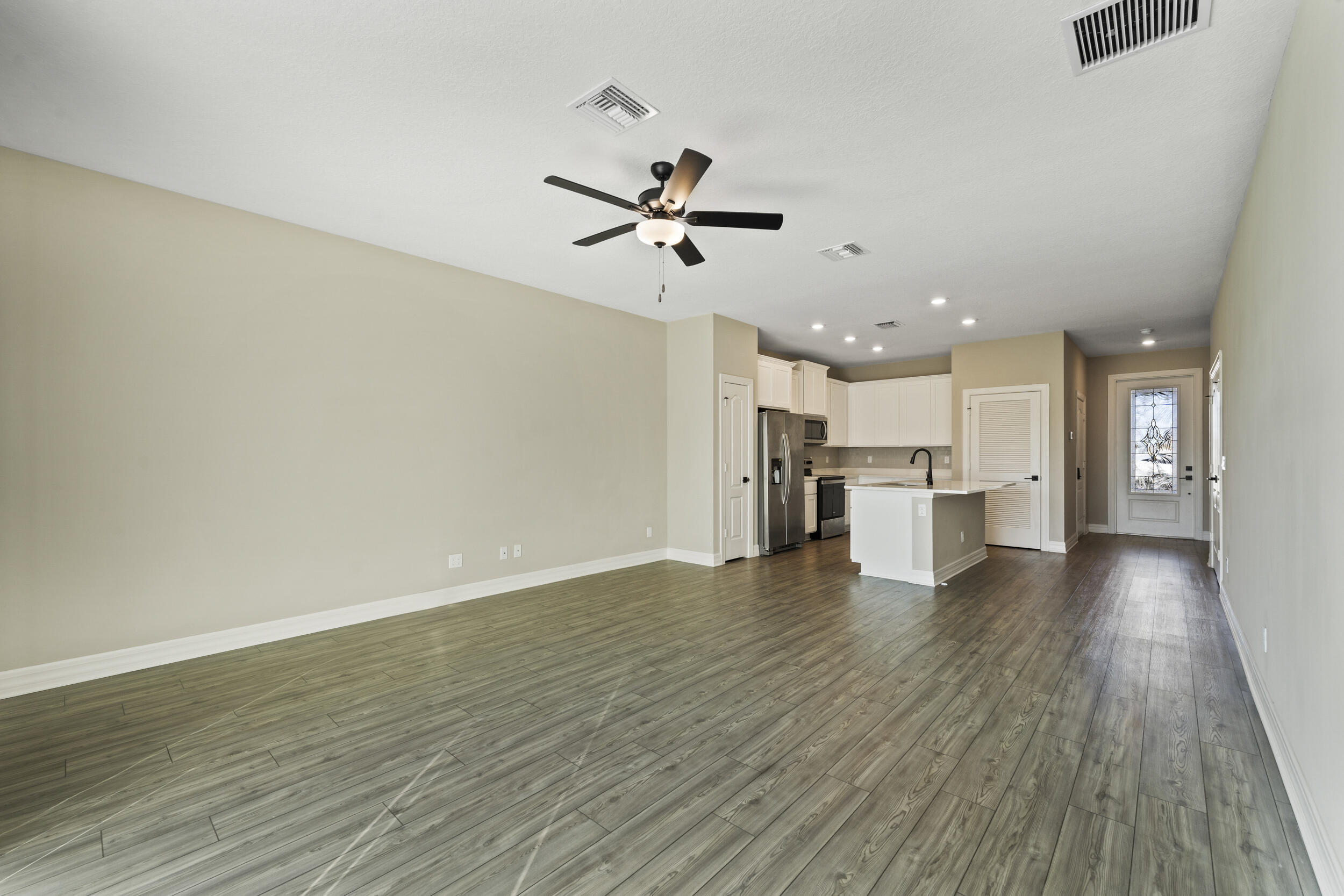 1817 Party Place Fort Pierce, FL 34947 - Photo 13 of 42 Living Area