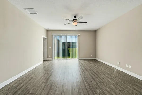 $2,300 | 1817 Party Place, Fort Pierce, FL 34947