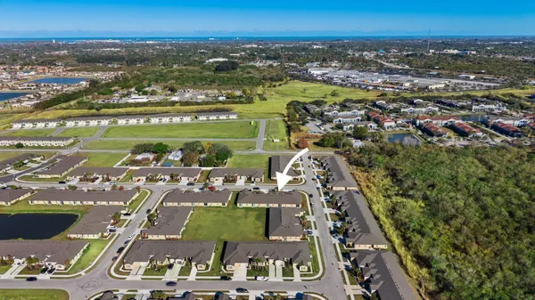 $2,300 | 1817 Party Place, Fort Pierce, FL 34947