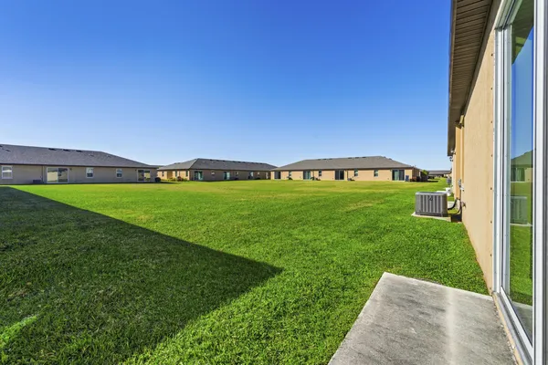 $2,300 | 1817 Party Place, Fort Pierce, FL 34947