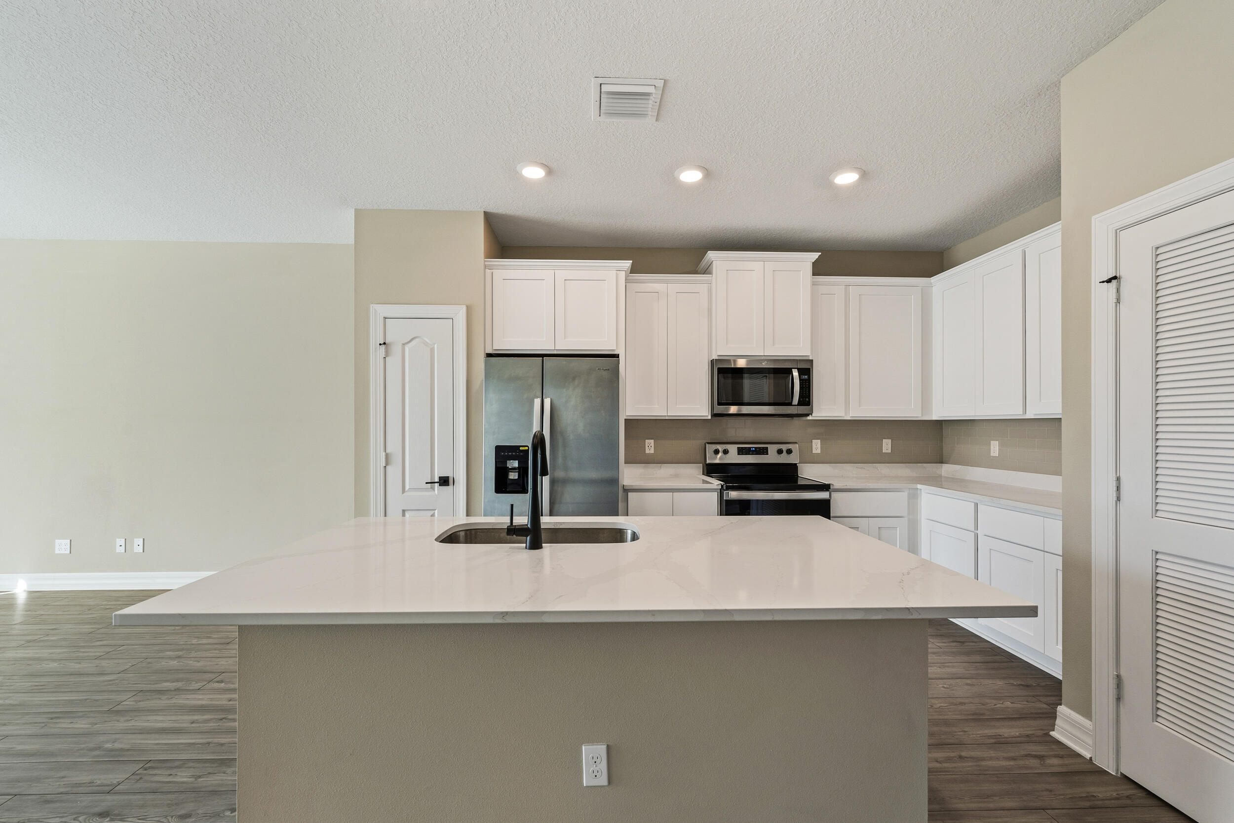 1817 Party Place Fort Pierce, FL 34947 - Photo 8 of 42 Kitchen