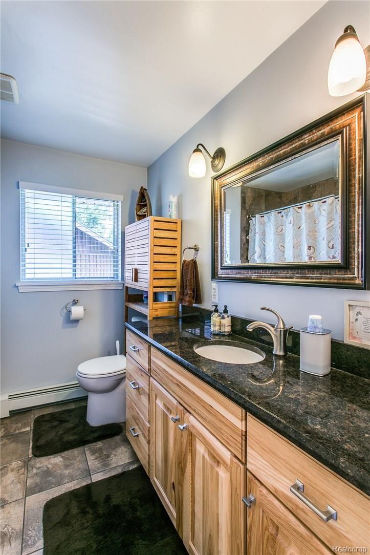 6722 Lakeshore Road Fort Gratiot, MI 48059 - Photo 13 of 20 6722 Lakeshore--2.JPG