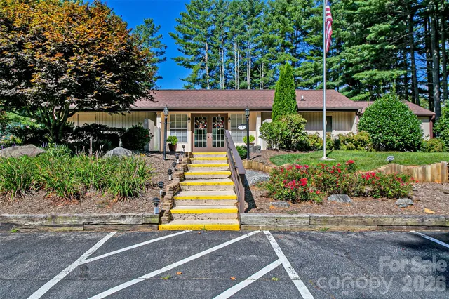 $399,000 | 23 St Andrews Drive, Etowah, NC 28729