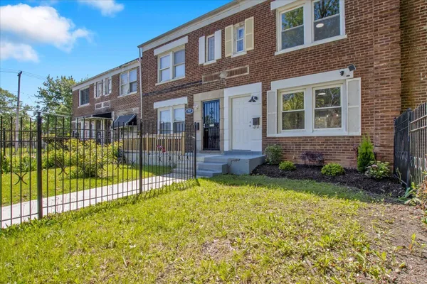 $235,000 | 735 East 105th Street, Chicago, IL 60628