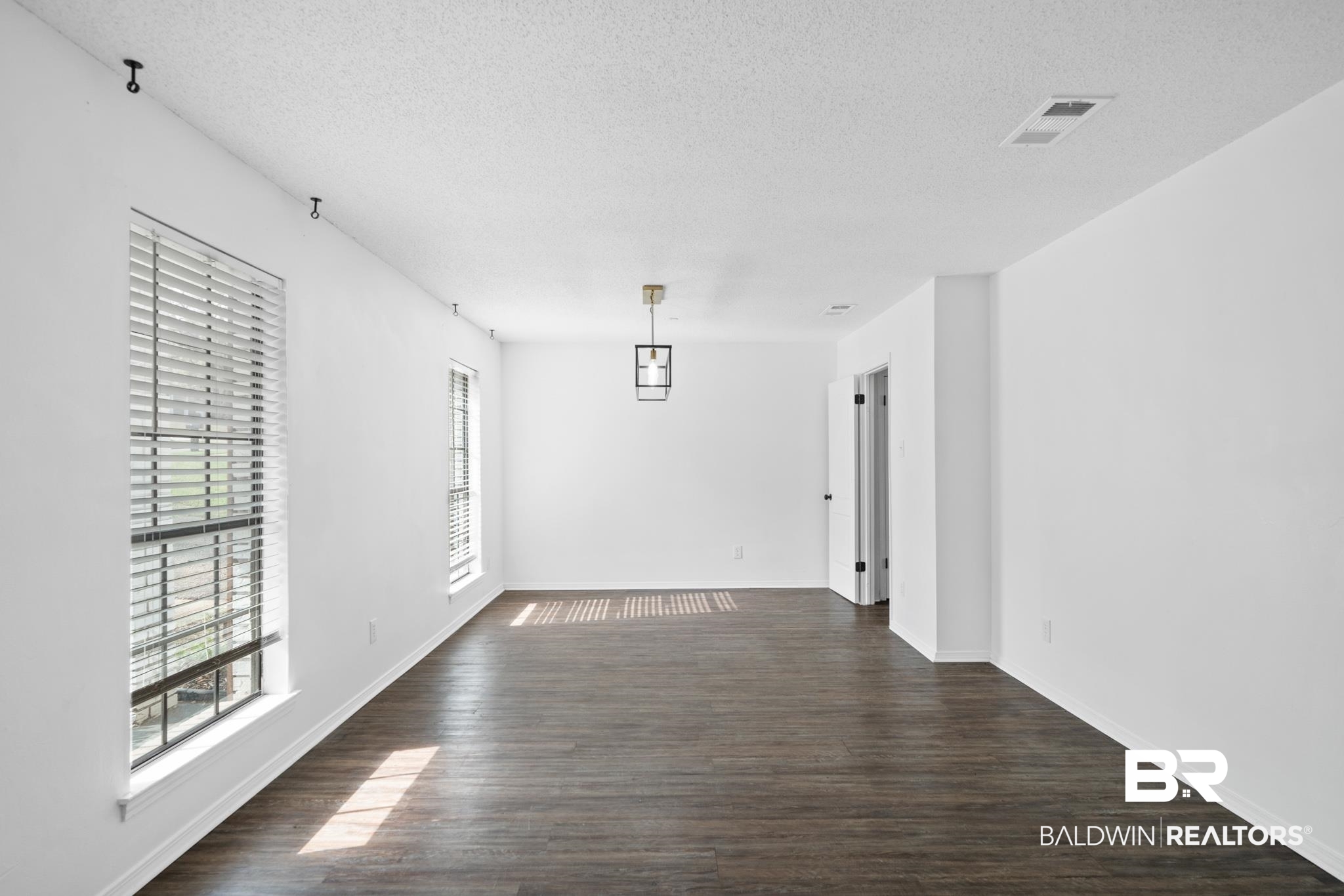 5716 Post Oak Court Mobile, AL 36609 - Photo 6 of 23 Large Formal Dining
