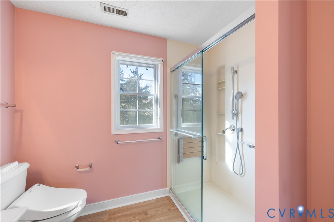 1403 4th Ave Extension Farmville, VA 23901 - Photo 19 of 37 Primary Bathroom