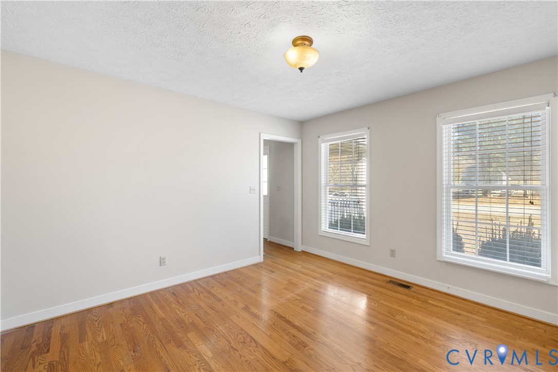 1403 4th Ave Extension Farmville, VA 23901 - Photo 6 of 37 Dining Room