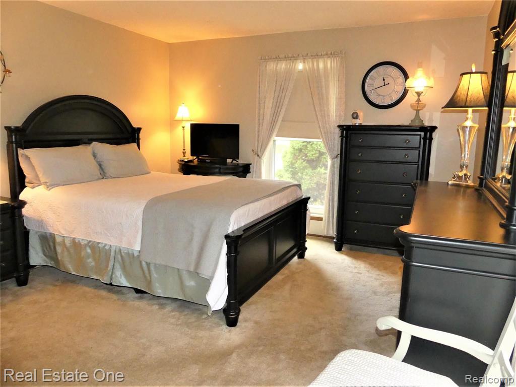20390 Inkster Road Romulus, MI 48174 - Photo 34 of 49
