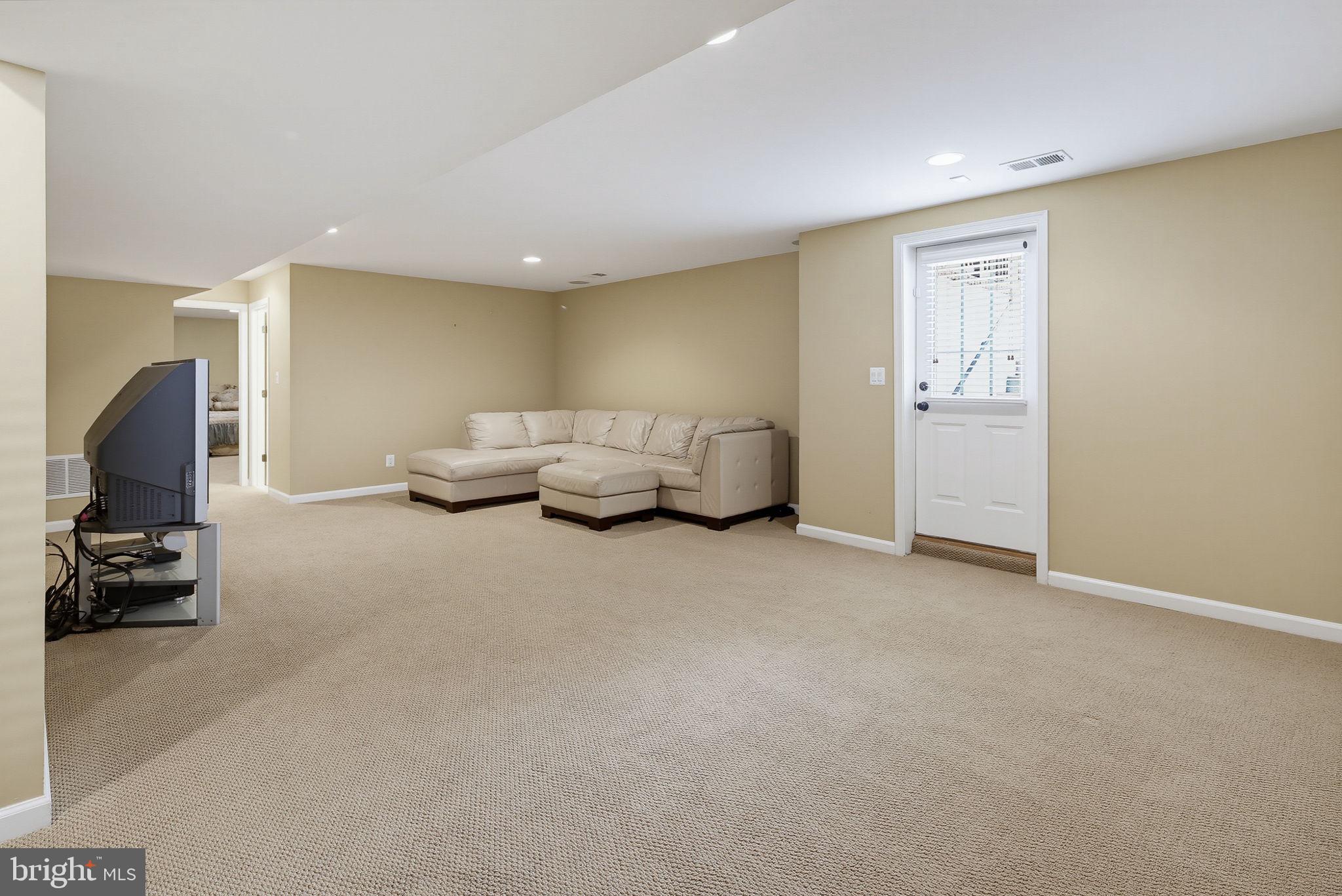 4932 Pale Morning Dun Road Elkridge, MD 21075 - Photo 47 of 58