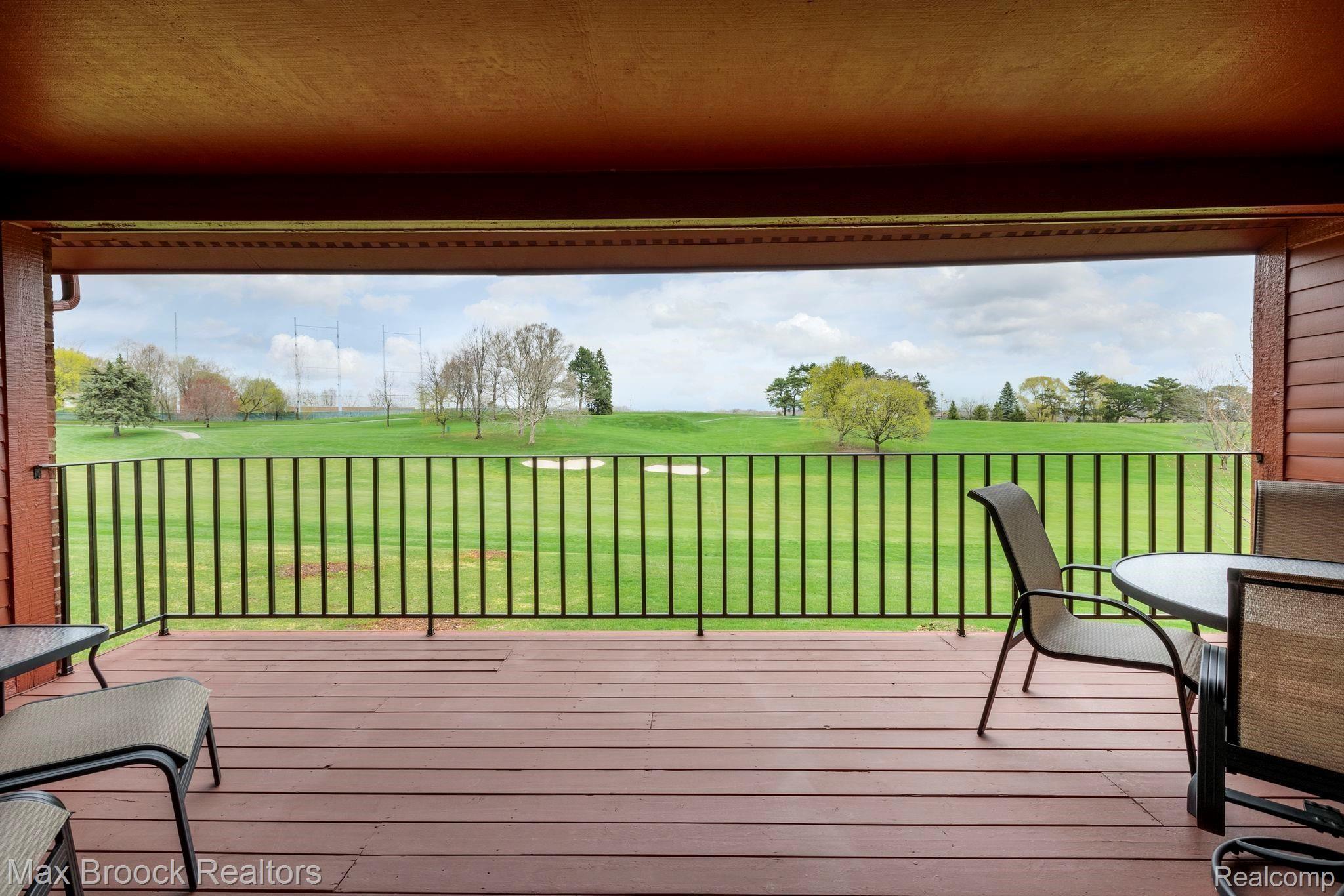944 GreenView Court Rochester, MI 48307 - Photo 21 of 36 944 Green View Ct-21.jpg