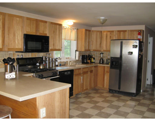 87 Chestnut Road Tyngsborough, MA 01879 - Photo 2 of 6 Gallery Image 2