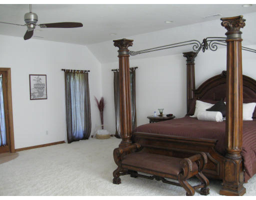 87 Chestnut Road Tyngsborough, MA 01879 - Photo 6 of 6 Gallery Image 6