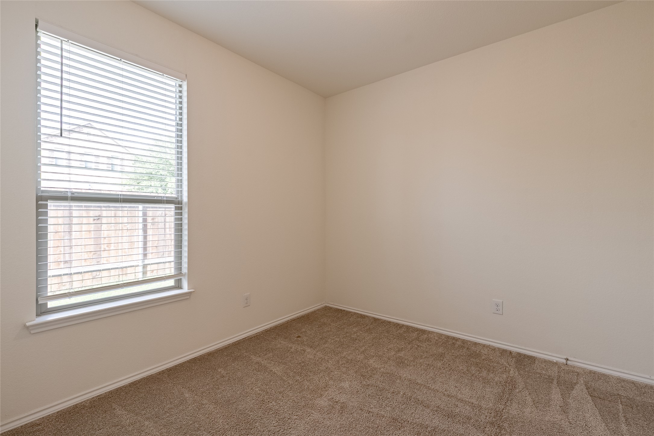 637 Landon Samuel Loop Pflugerville, TX 78660 - Photo 9 of 21