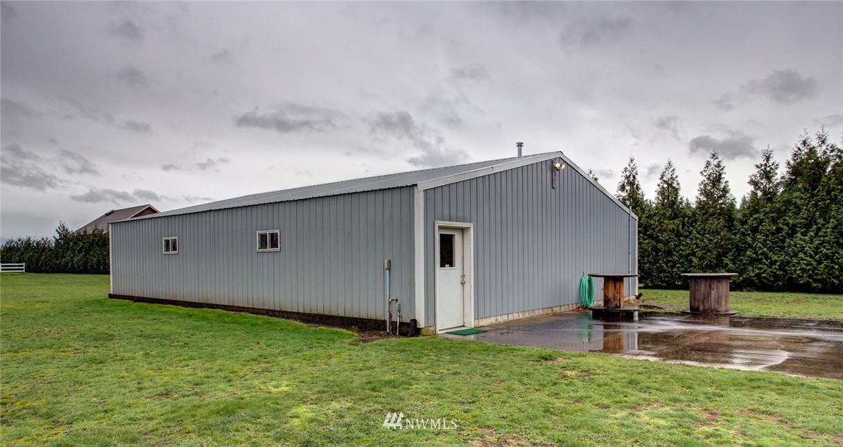 225 East Pole Road Lynden, WA 98264 - Photo 7 of 25