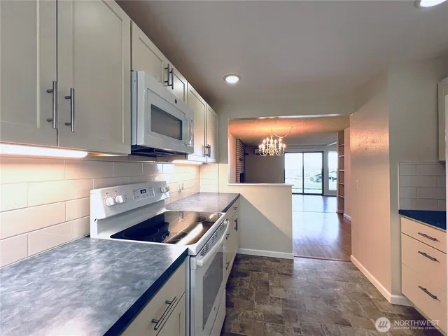 $270,000 | 1301 South 3rd Avenue, Unit 5B, Sequim, WA 98382