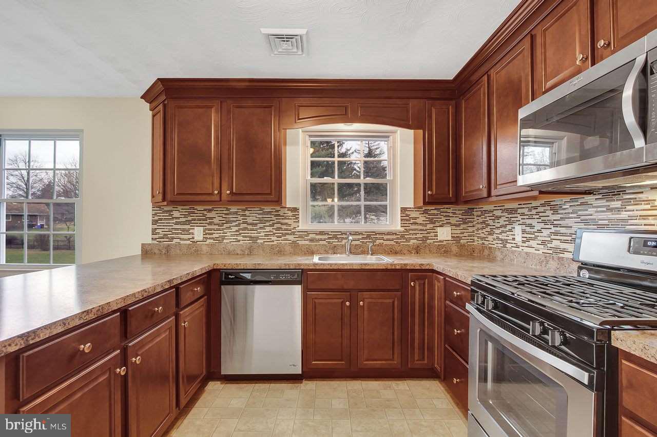 2576 Church Road York, PA 17408 - Photo 8 of 26