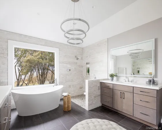 $12,500,000 | 16 Point Road, Bellport, NY 11713