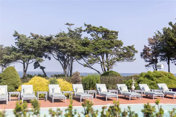 $12,500,000 | 16 Point Road, Bellport, NY 11713