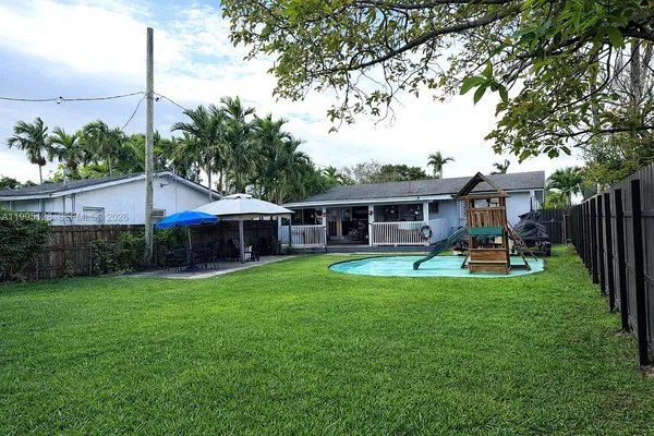 $3,000 | 7440 Southwest 22nd Street, Unit 1, Miami, FL 33155