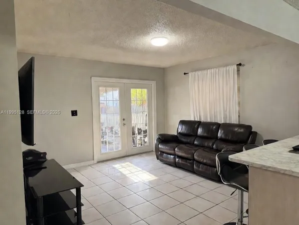 $3,000 | 7440 Southwest 22nd Street, Unit 1, Miami, FL 33155
