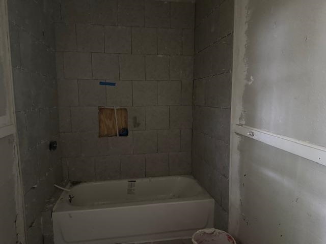1559 Harrison Street Memphis, TN 38108 - Photo 11 of 11 Full bath featuring tub / shower combination