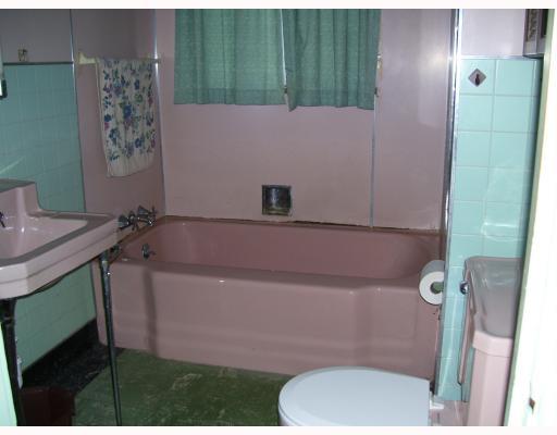 49 Hazel Kirk Road Monongahela, PA 15063 - Photo 6 of 9 Master Bath/Spa.
