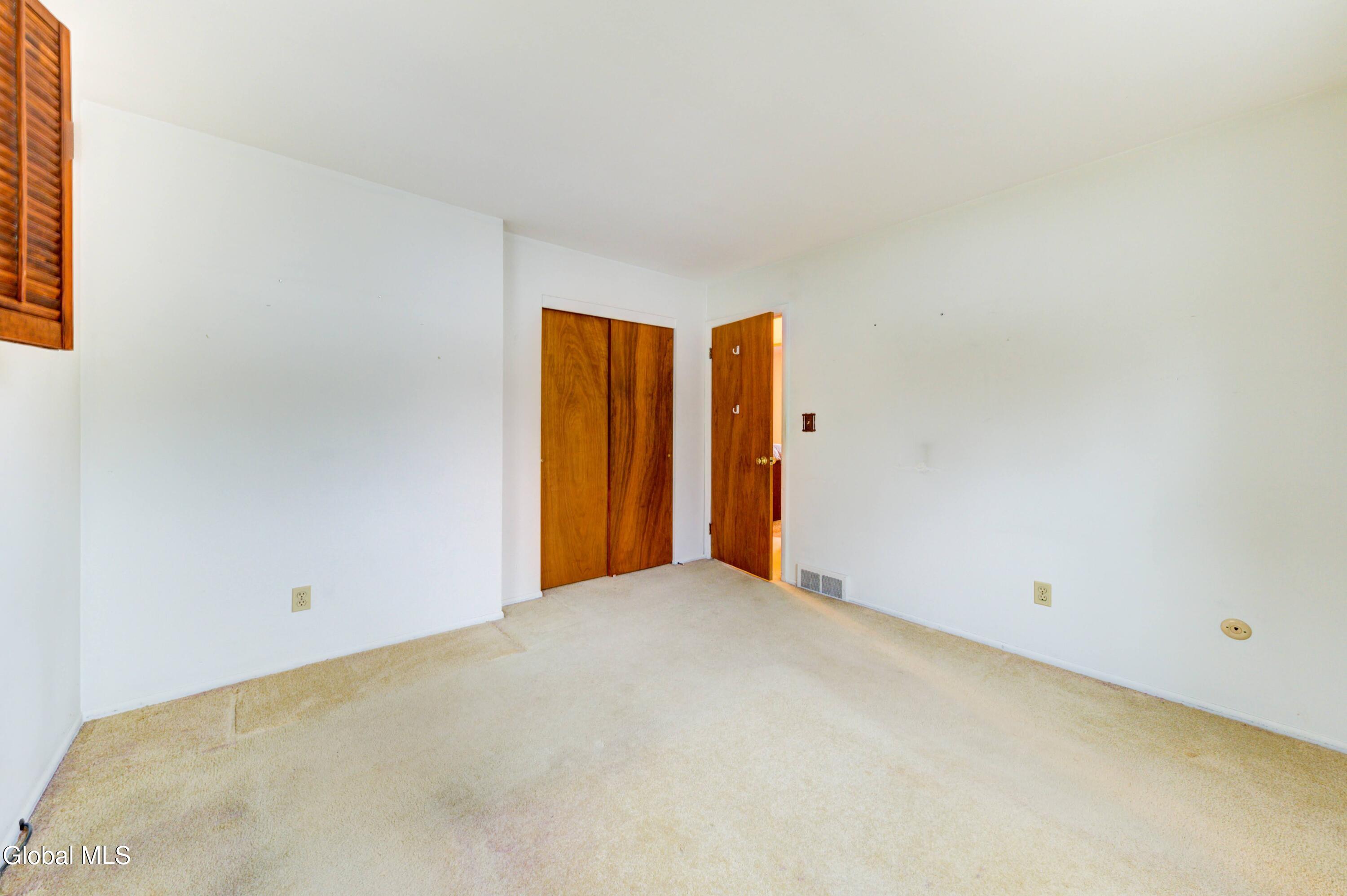 102 Rapple Drive Colonie, NY 12205 - Photo 25 of 43 102 Rapple-34