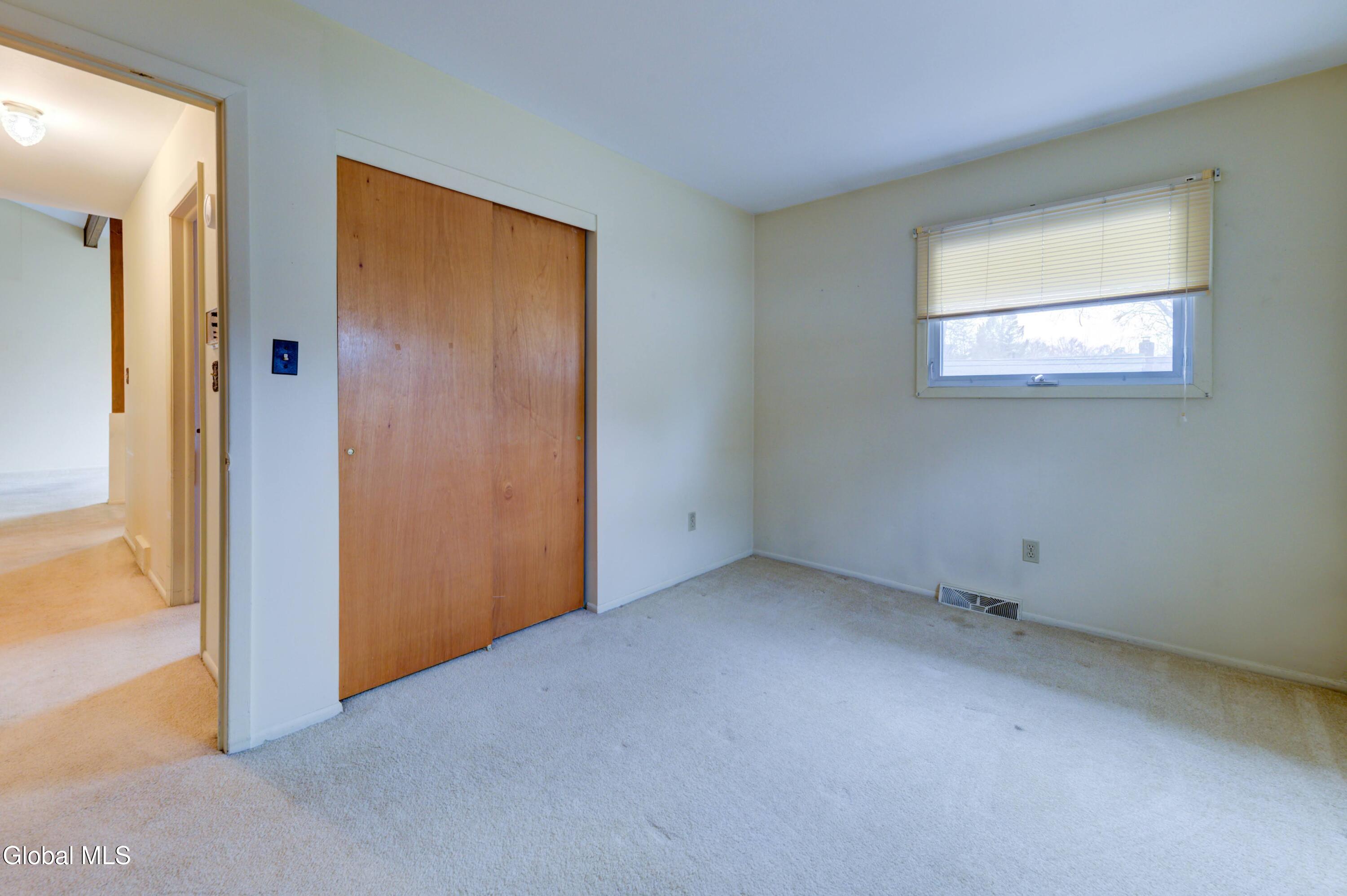 102 Rapple Drive Colonie, NY 12205 - Photo 28 of 43 102 Rapple-36