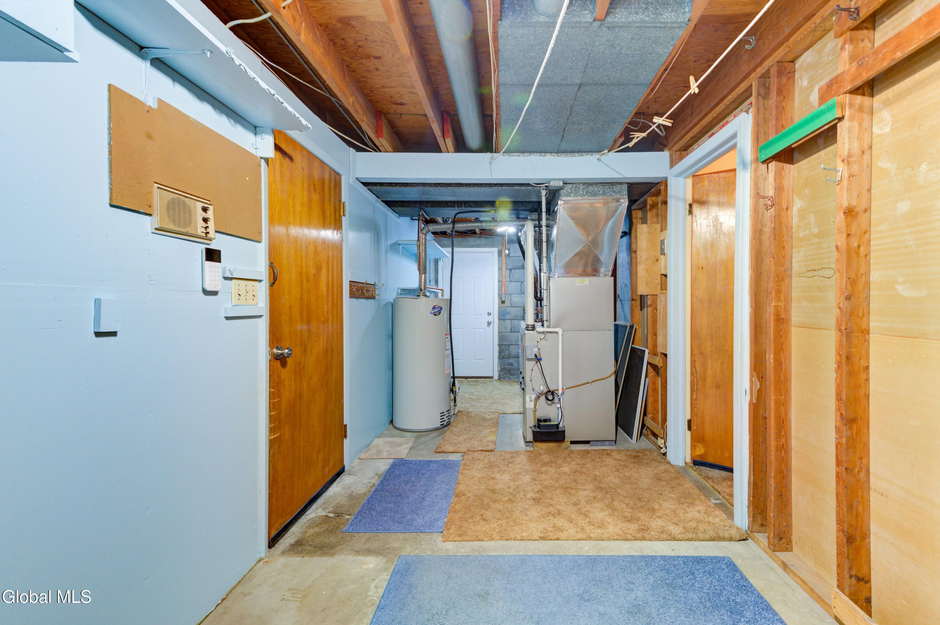 102 Rapple Drive Colonie, NY 12205 - Photo 39 of 43 102 Rapple-54