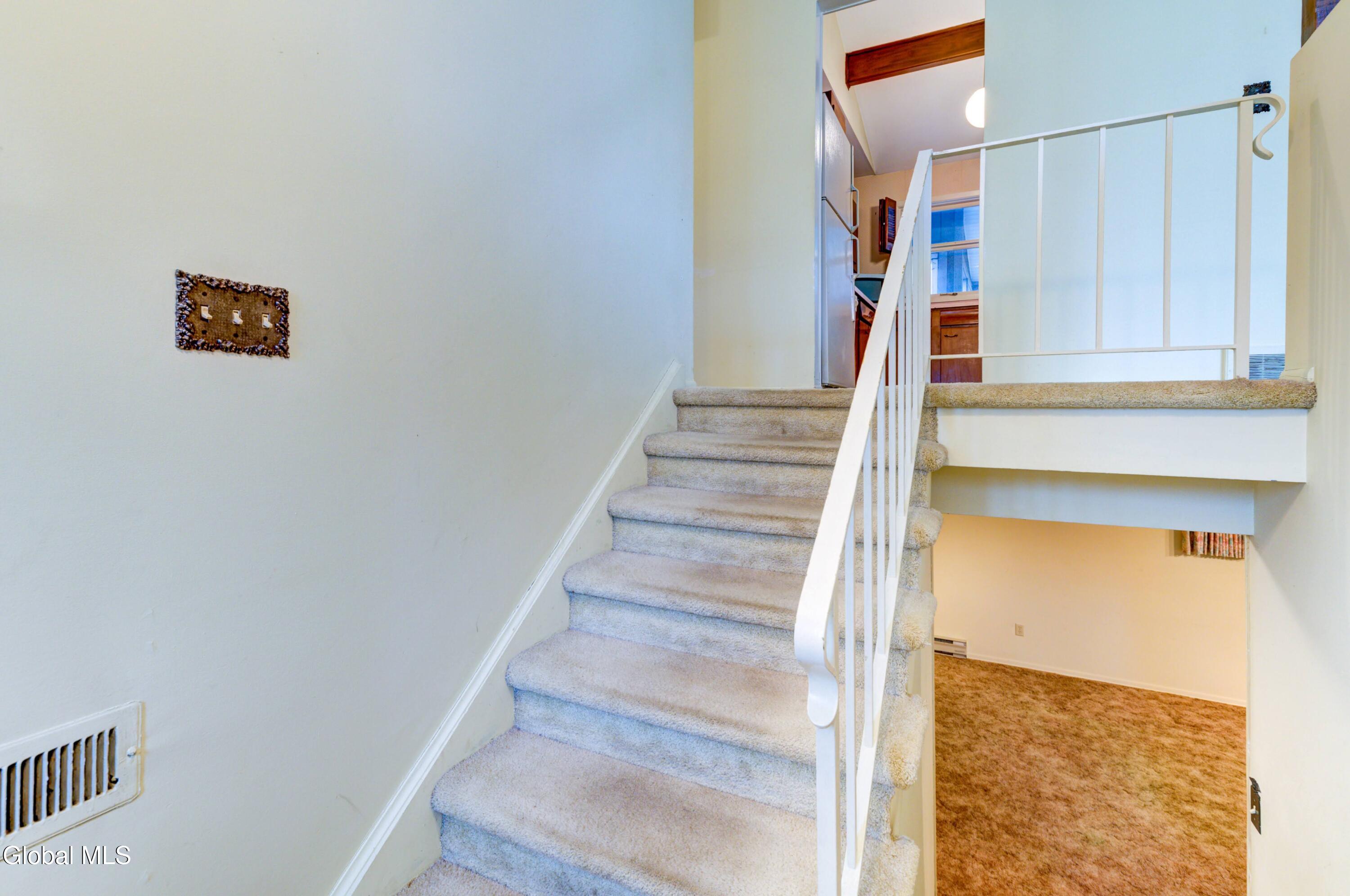 102 Rapple Drive Colonie, NY 12205 - Photo 4 of 43 102 Rapple-8