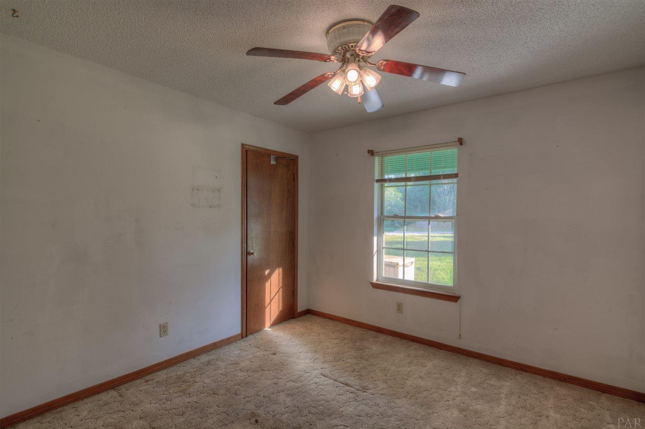 7256 Johnson Road Milton, FL 32583 - Photo 12 of 24 Gallery Image 12