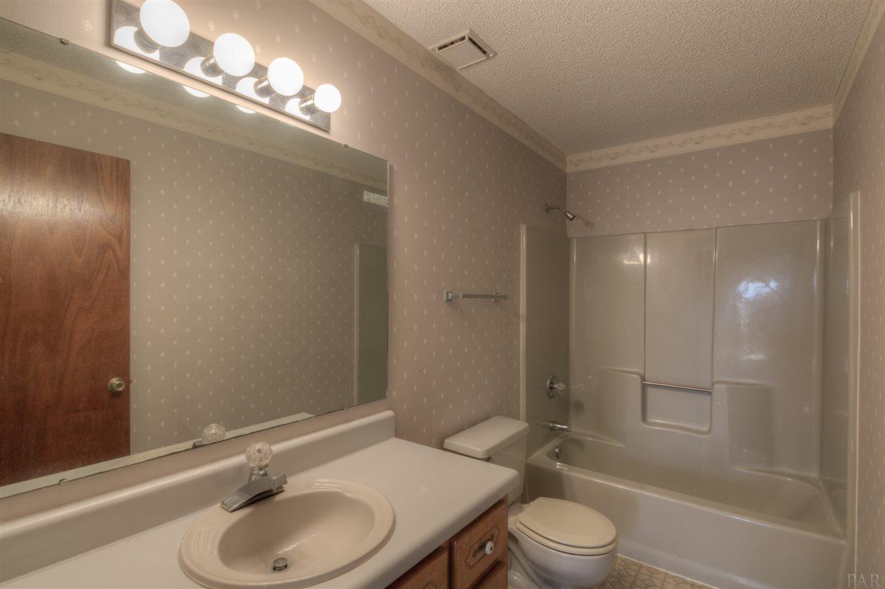 7256 Johnson Road Milton, FL 32583 - Photo 13 of 24 Gallery Image 13