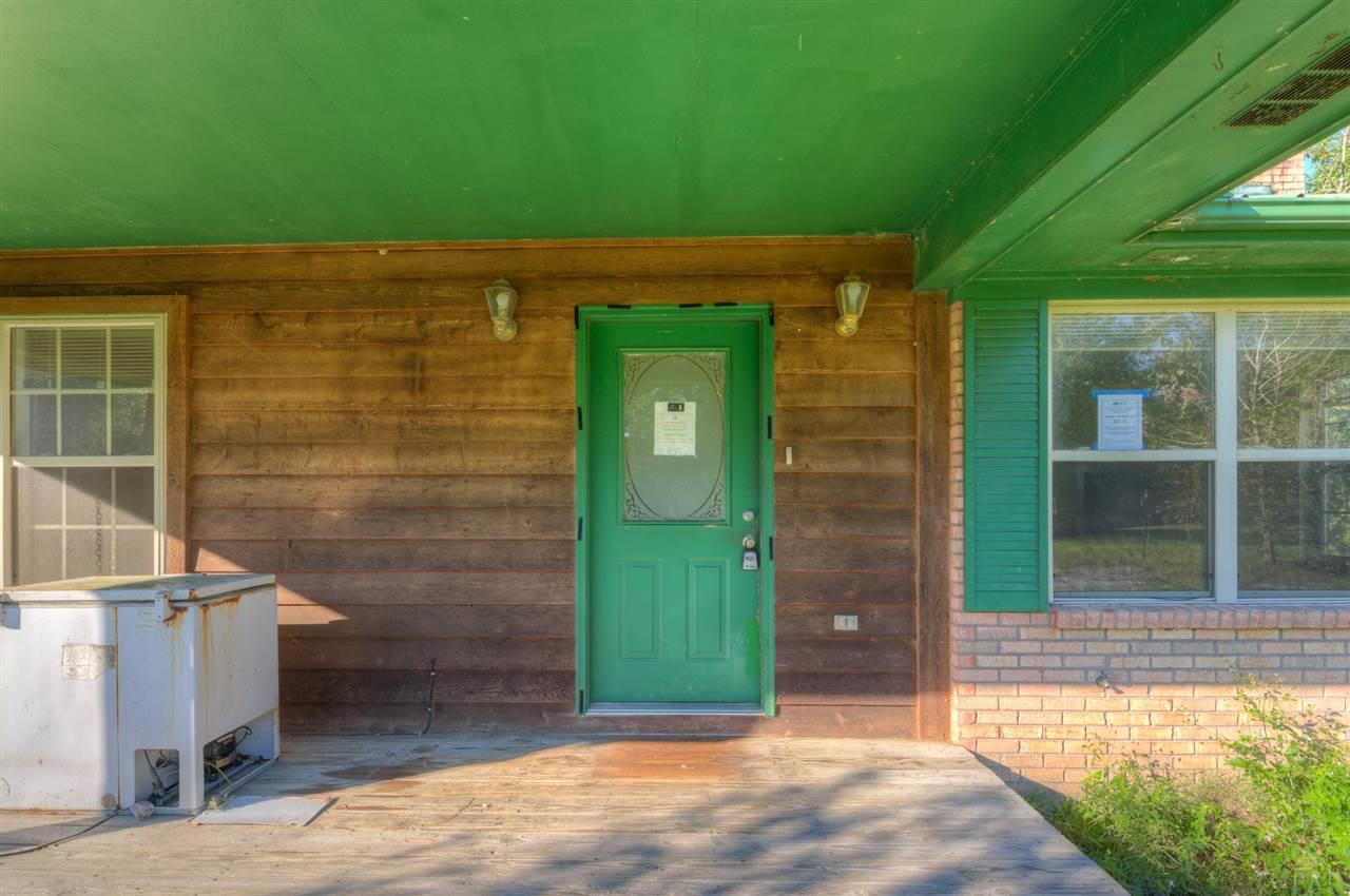 7256 Johnson Road Milton, FL 32583 - Photo 4 of 24 Gallery Image 4