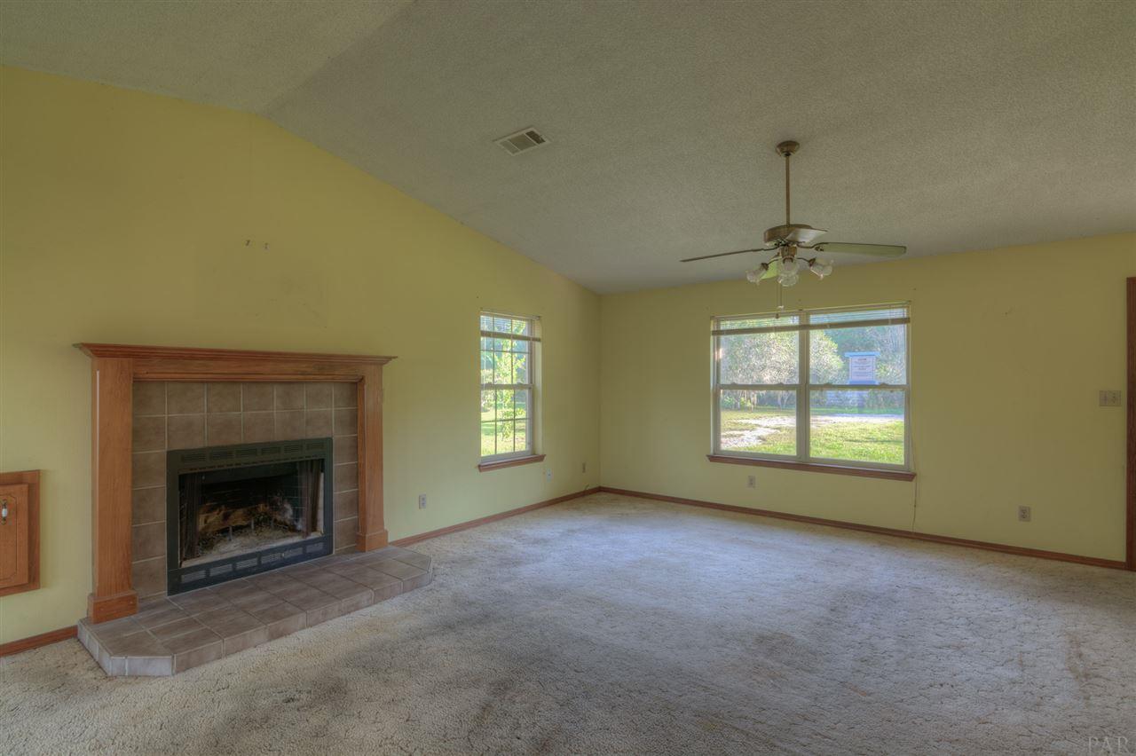 7256 Johnson Road Milton, FL 32583 - Photo 7 of 24 Gallery Image 7