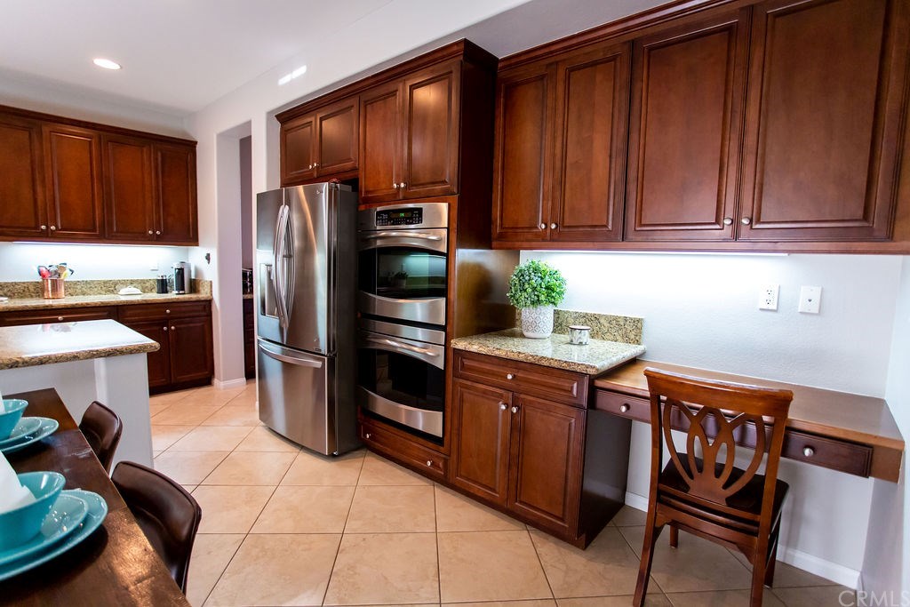30118 Beeswing Circle Menifee, CA 92584 - Photo 21 of 73 Opposite Side View ... with this Kitchen nobody will give you a side eye look !!!