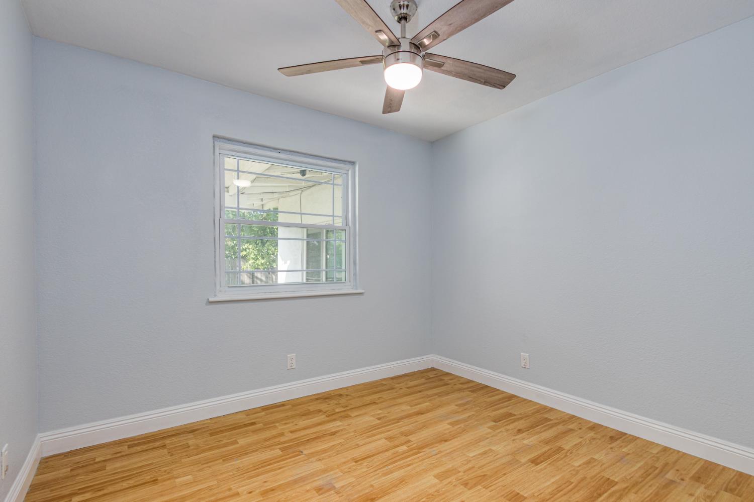 5651 Gerard Way Citrus Heights, CA 95621 - Photo 23 of 31 a view of empty room with window