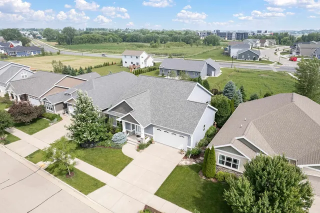 $609,900 | 2824 Hazelnut Trail, Sun Prairie, WI 53590