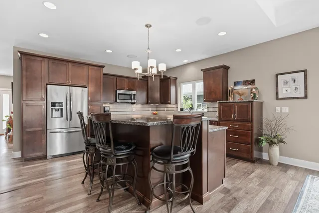 $609,900 | 2824 Hazelnut Trail, Sun Prairie, WI 53590