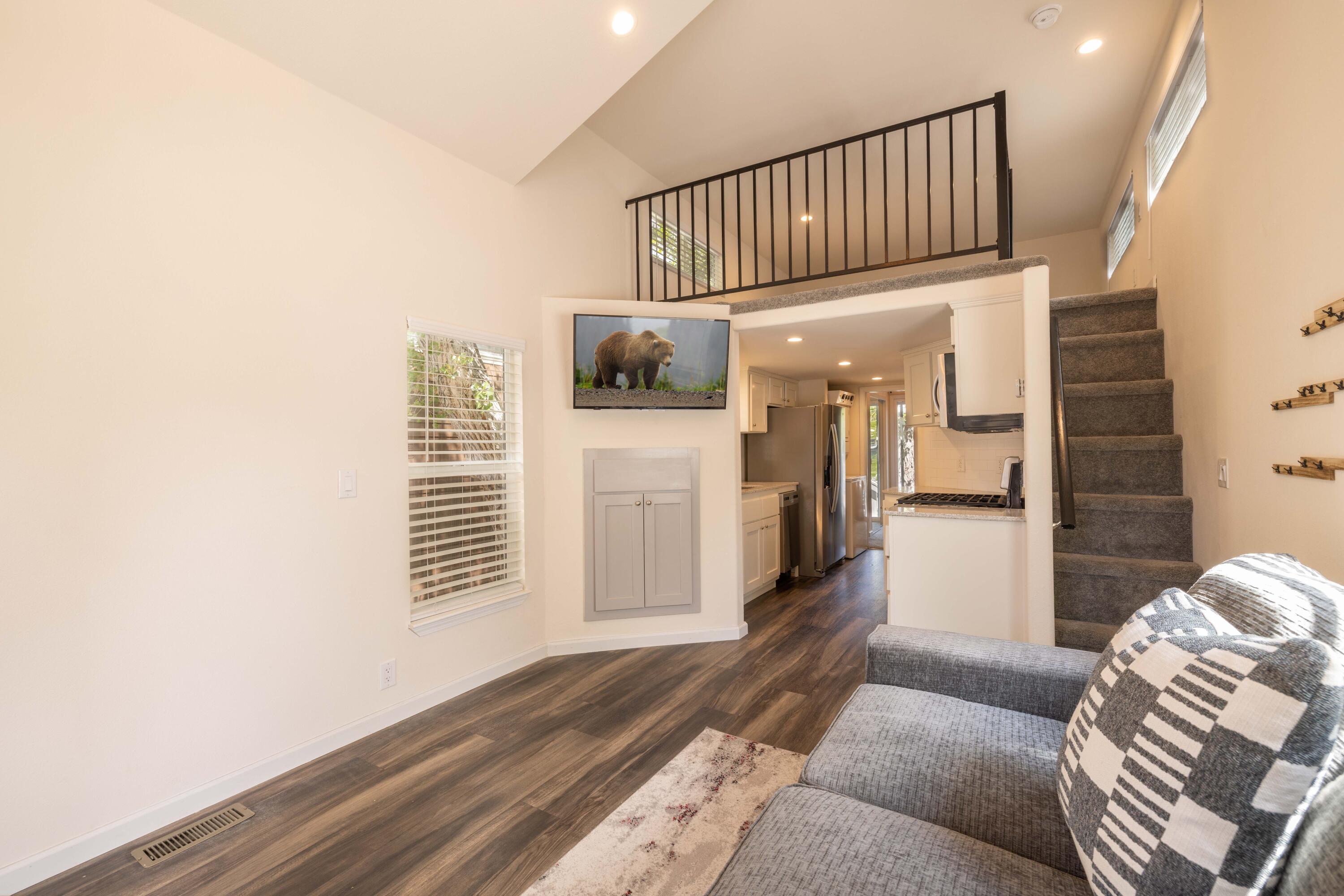 547 Alden Road, Unit RV4 Big Bear Lake, CA 92315 - Photo 34 of 38 a living room with furniture