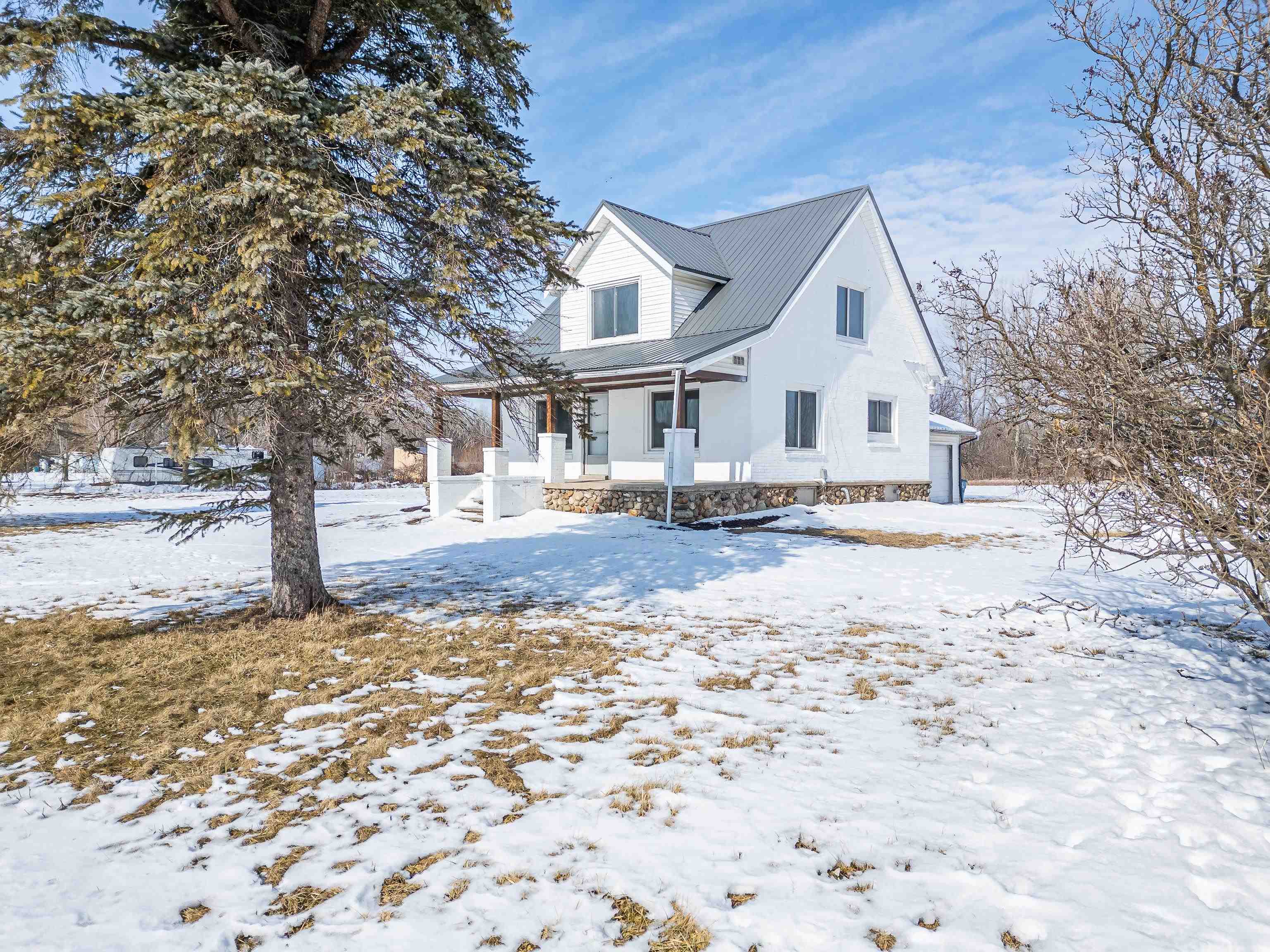 4368 West Curtis Road Coleman, MI 48618 - Photo 1 of 84 Gallery Image 1