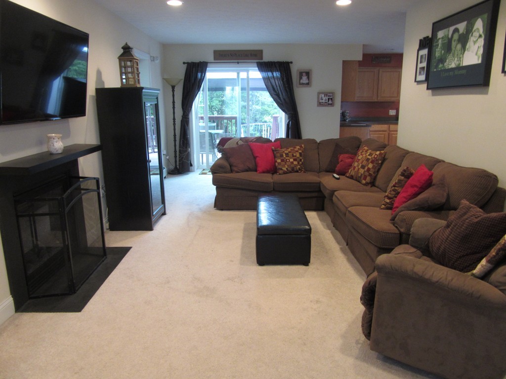 591 Rollstone Road Fitchburg, MA 01420 - Photo 2 of 14 Gallery Image 2