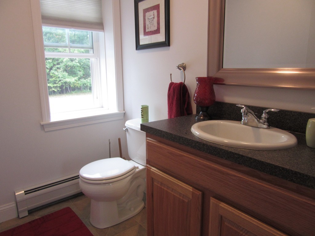 591 Rollstone Road Fitchburg, MA 01420 - Photo 5 of 14 Gallery Image 5