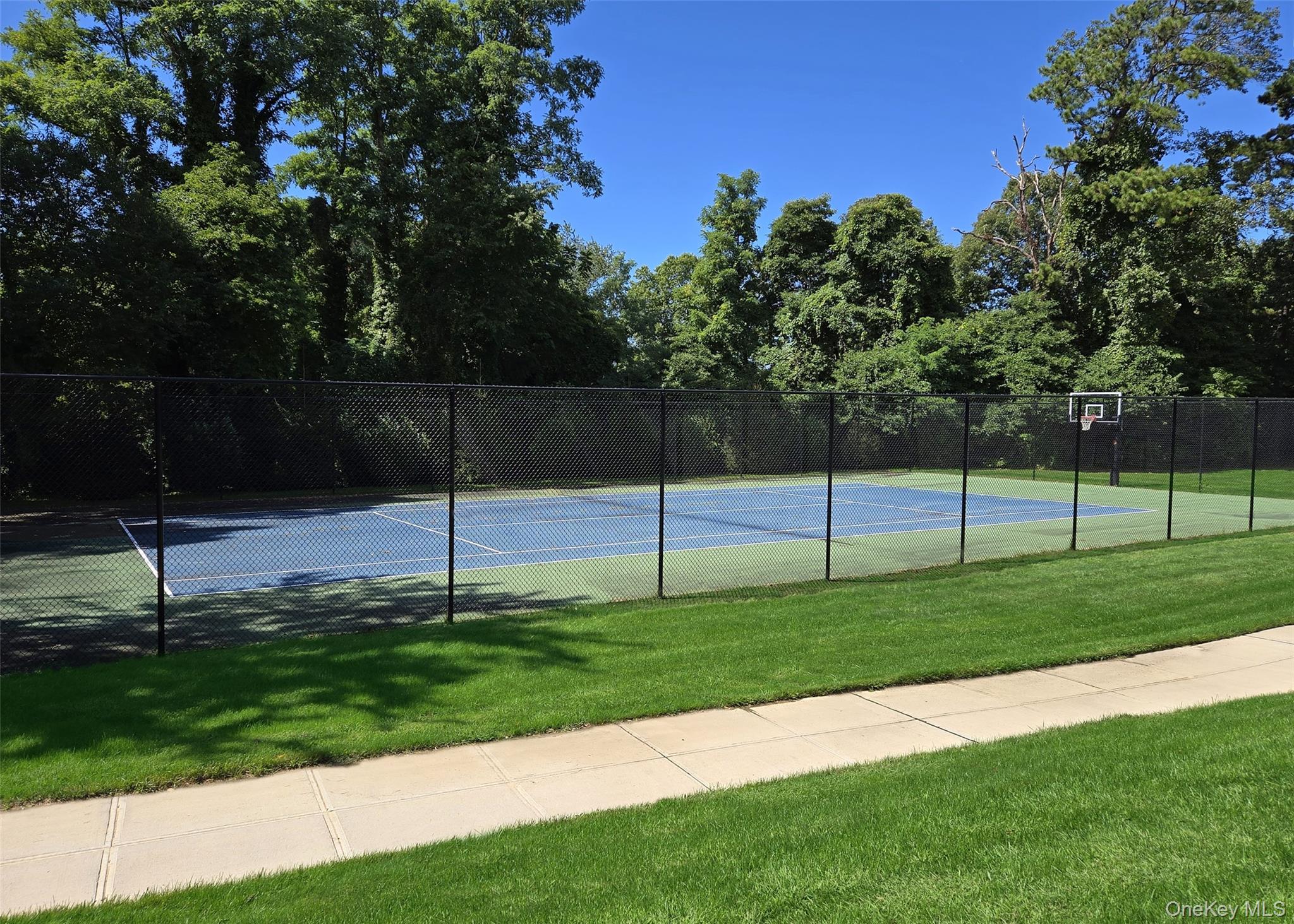 655 Middle Country Road, Unit 22E2 Coram, NY 11727 - Photo 15 of 16 a view of a park