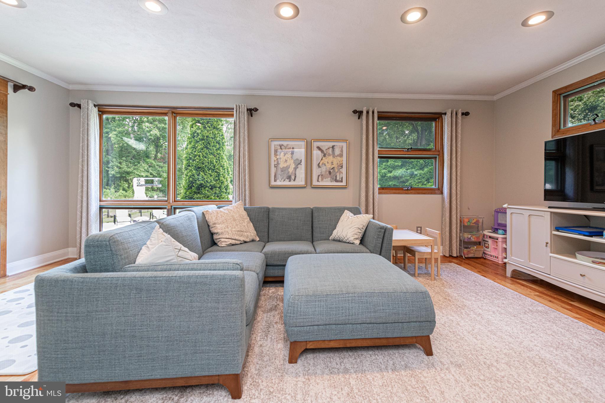 75 Russell Road Phoenixville, PA 19460 - Photo 17 of 47 Gallery Image 17