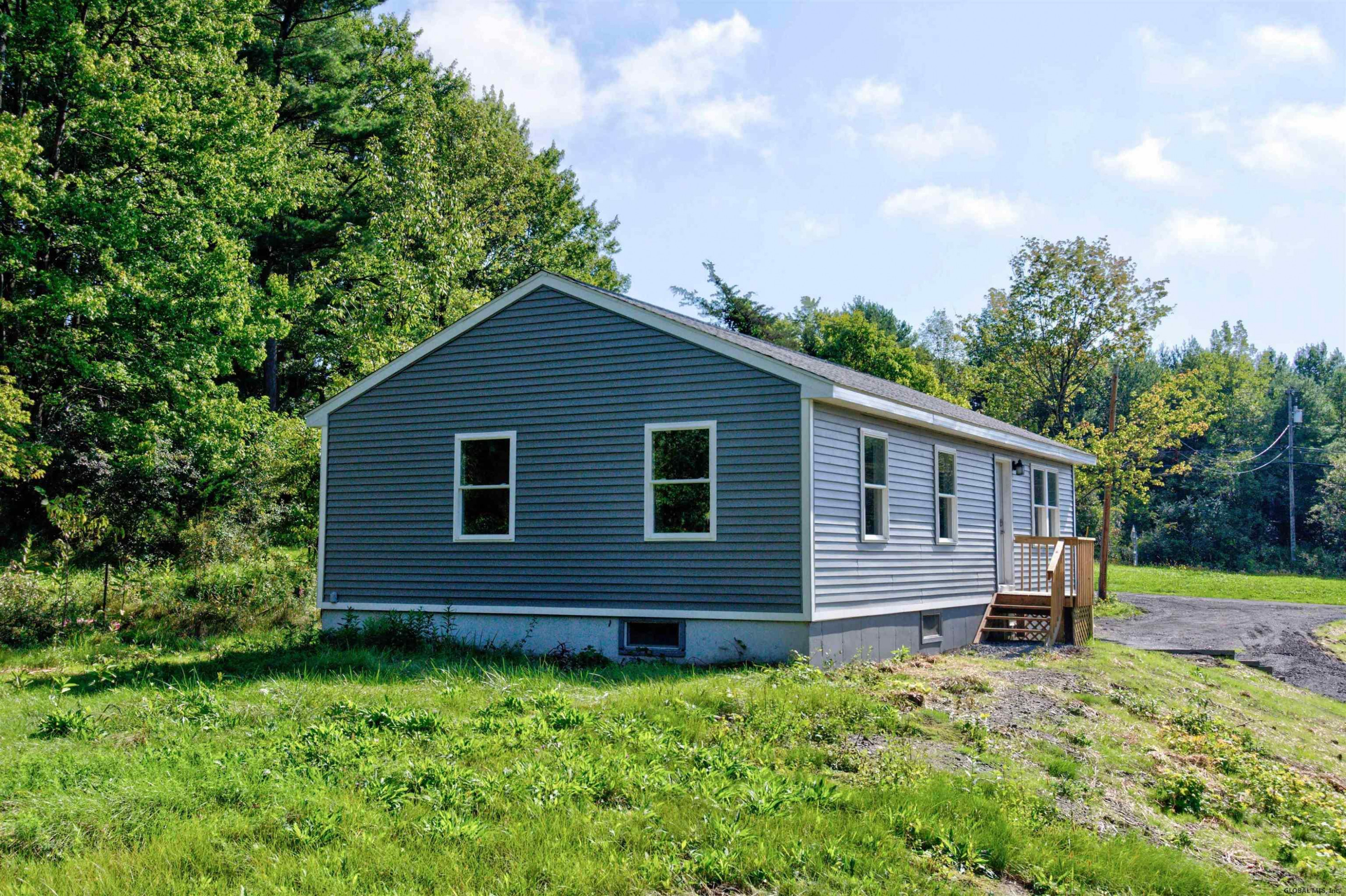 1695 Rte 9W Coeymans, NY 12158 - Photo 3 of 43 Photo 4