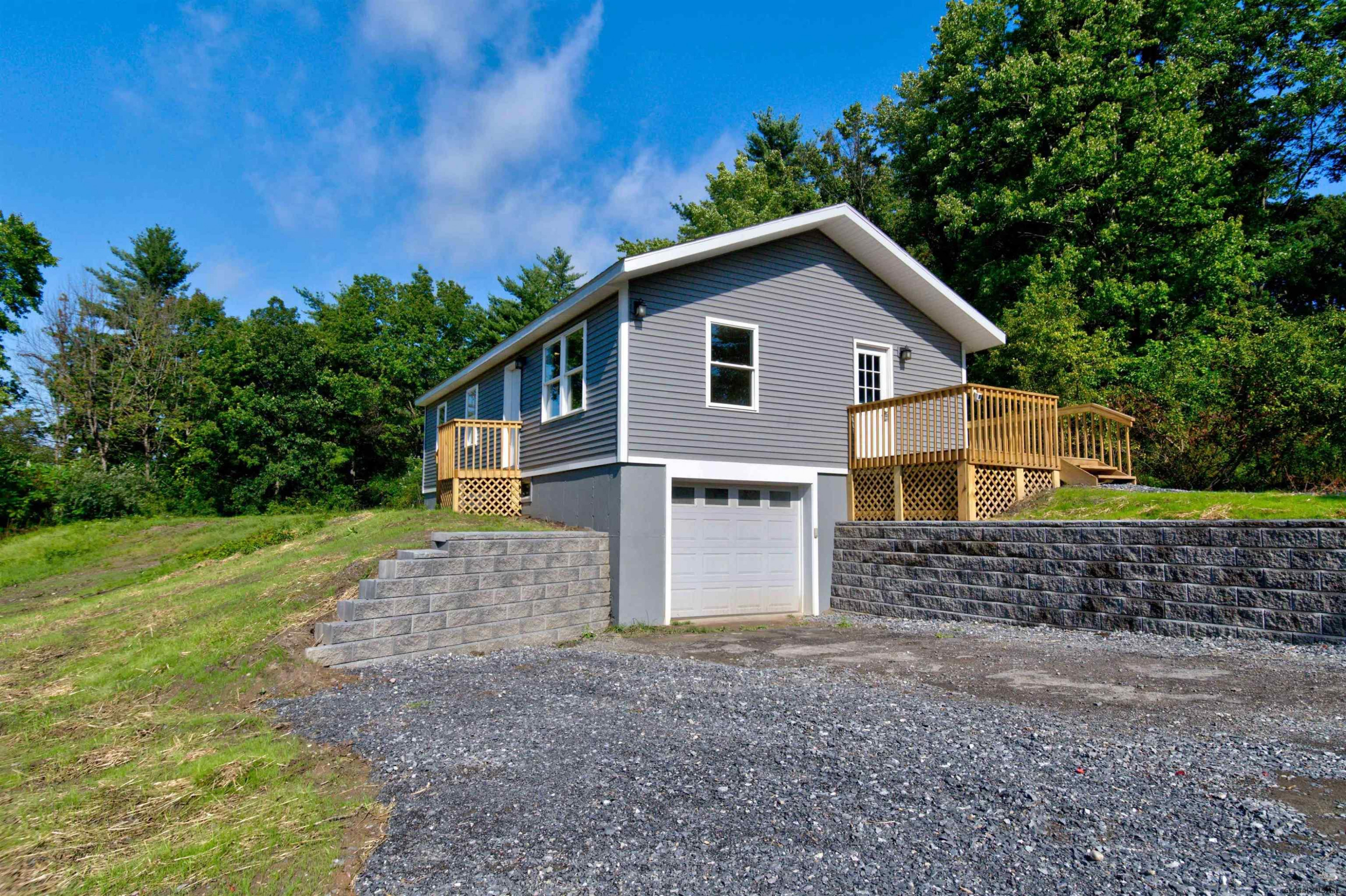 1695 Rte 9W Coeymans, NY 12158 - Photo 4 of 43 Photo 6